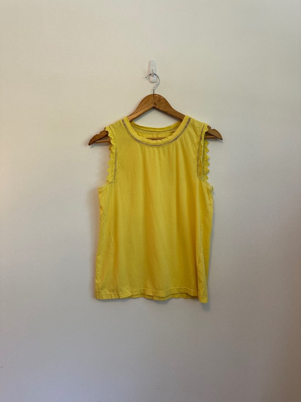 Lilly Pulitzer Ruffle Trim Cotton Tank Top in Yellow | Size Medium